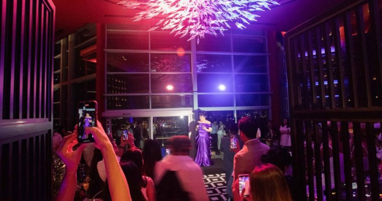 โรงแรมชาเทรียม ริเวอร์ไซด์ เปิดตัวรูฟท็อปบาร์ Cloud 36 วิวแม่น้ำเจ้าพระยา กับงาน “White Night Premiere” ต้อนรับ Pride Month