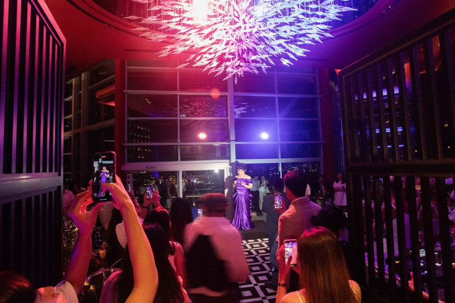 โรงแรมชาเทรียม ริเวอร์ไซด์ เปิดตัวรูฟท็อปบาร์ Cloud 36 วิวแม่น้ำเจ้าพระยา กับงาน “White Night Premiere” ต้อนรับ Pride Month