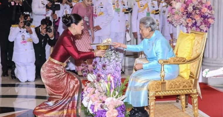 ไม่ใช่เพียงผืนผ้า แต่คือมรดกภูมิปัญญาไทยที่กำลังจะส่องประกายบนเวทีโลก “ชุดไทย: จากราชสำนัก สู่ราชนิยม – Chud Thai: Dressing the Nation in Heritage”