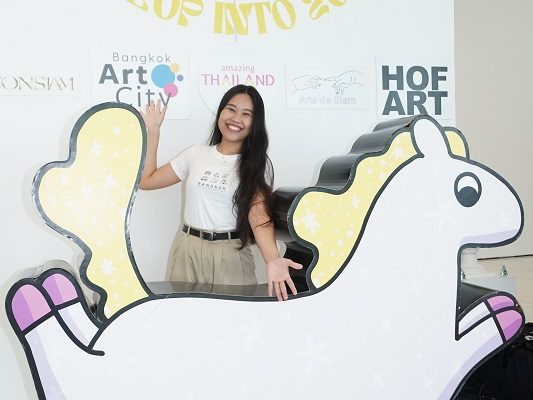 ไอคอนสยาม ชวนสัมผัสเสน่ห์งานศิลป์ ส่งท้ายปี ในงาน “Gallop Into 2026 – X’mas & New Year Art Market”