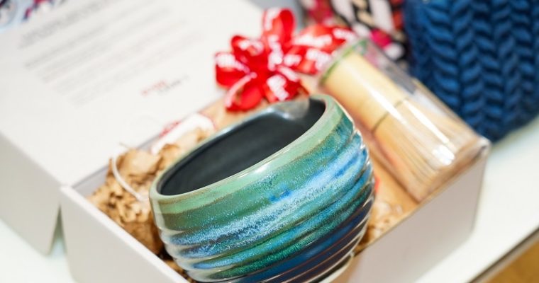 ไอคอนคราฟต์ ชวนส่งความสุขผ่าน “A Gift from Thai Craft” เซ็ตของขวัญเปี่ยมคุณค่าจากภูมิปัญญาไทยทั่วประเทศ มอบคำอวยพรความหมายดีถึงคนที่รัก พร้อมสนับสนุนช่างฝีมือและชุมชนทั่วไทย
