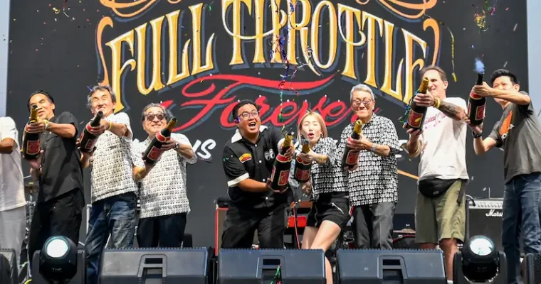 “MOONEYES of Bangkok” ฉลอง 10 ปี อิมพอร์ต “MOON BUG” รถแข่ง VW Beetle และยกระดับ”รถคัสตอมไทย” สู่เวทีโลก เปิดวาร์ป !แชมป์หน้ายาว Dragster ตำนานญี่ปุ่น ที่มาพร้อม ศิลปิน Rockabilly ปะทะ “โมเดิร์นด็อก” ของไทย