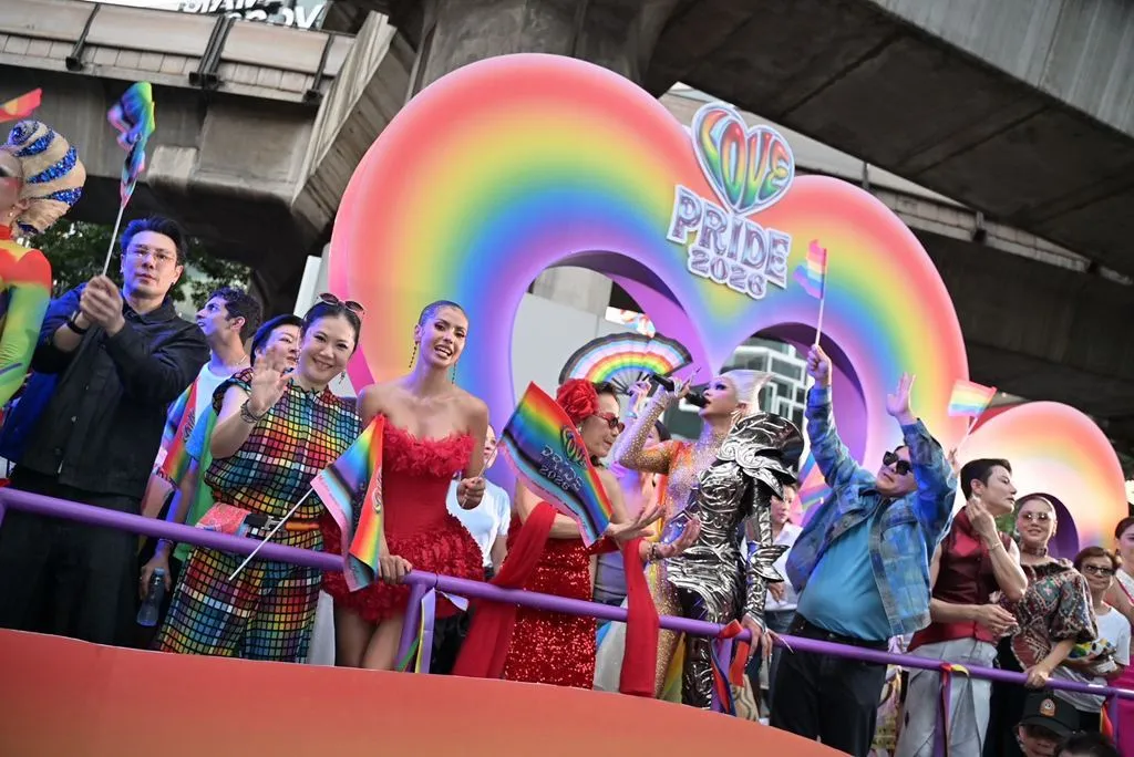 ททท. ร่วมสร้างปรากฏการณ์สุดยิ่งใหญ่แห่งความภาคภูมิใจกับงาน BANGKOK PRIDE PARADE 2026: Patch the World with Peace People Pride ขบวนพาเหรดสีรุ้งสุดตระการตา